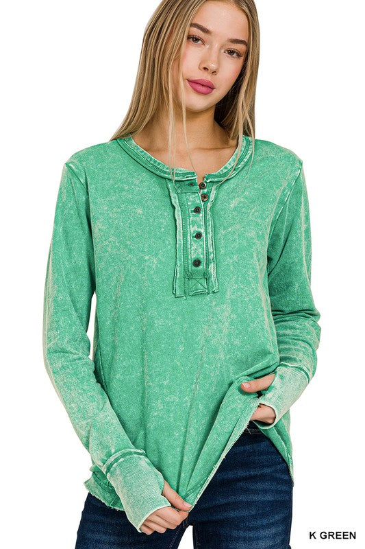 / Leisurely Stroll Kelly Green Raw Edge Top - Catching Fireflies Boutique