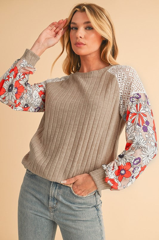 / Floral Laceability Plus Beige Floral Patchwork Blouse