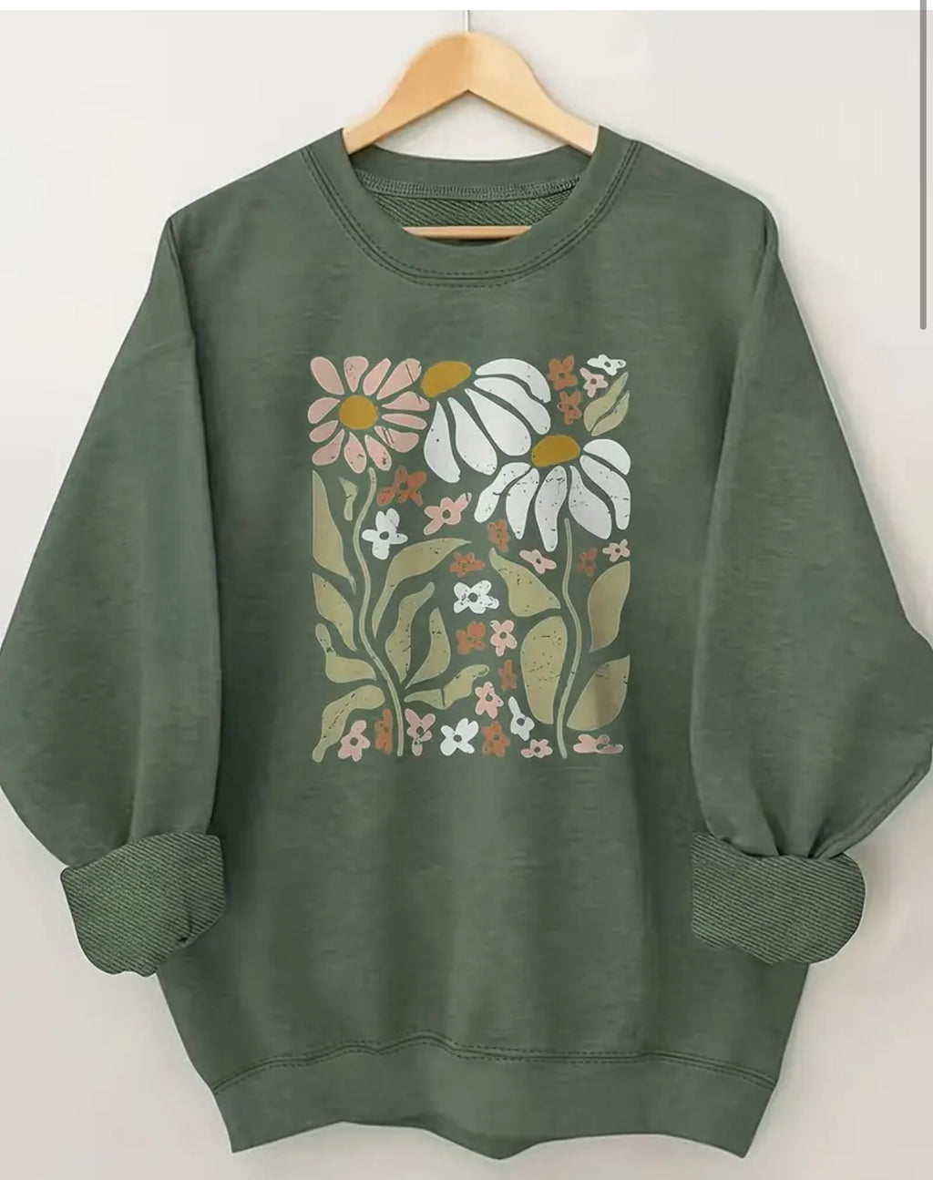 @/ Green Field Of Flowers Plus Crew Neck Pullover