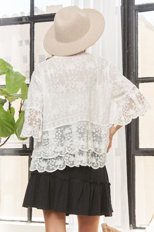Finishing Touches White Scallop Edge Lace Blouse (Size M/L) - Catching Fireflies Boutique