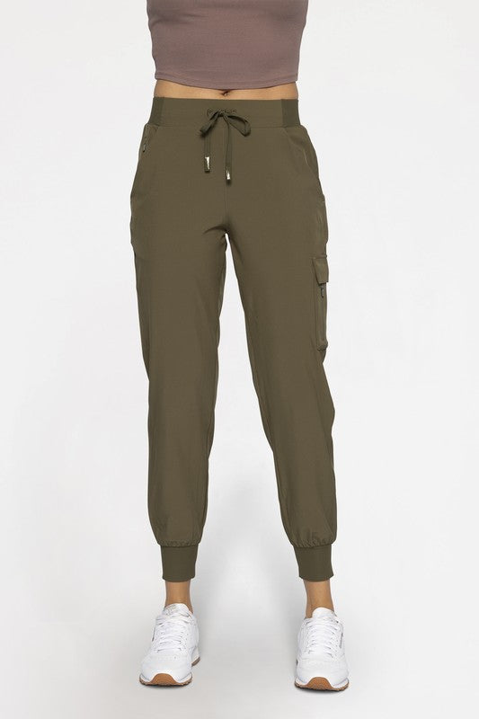 / On The Run Ivy Green Pocket Joggers