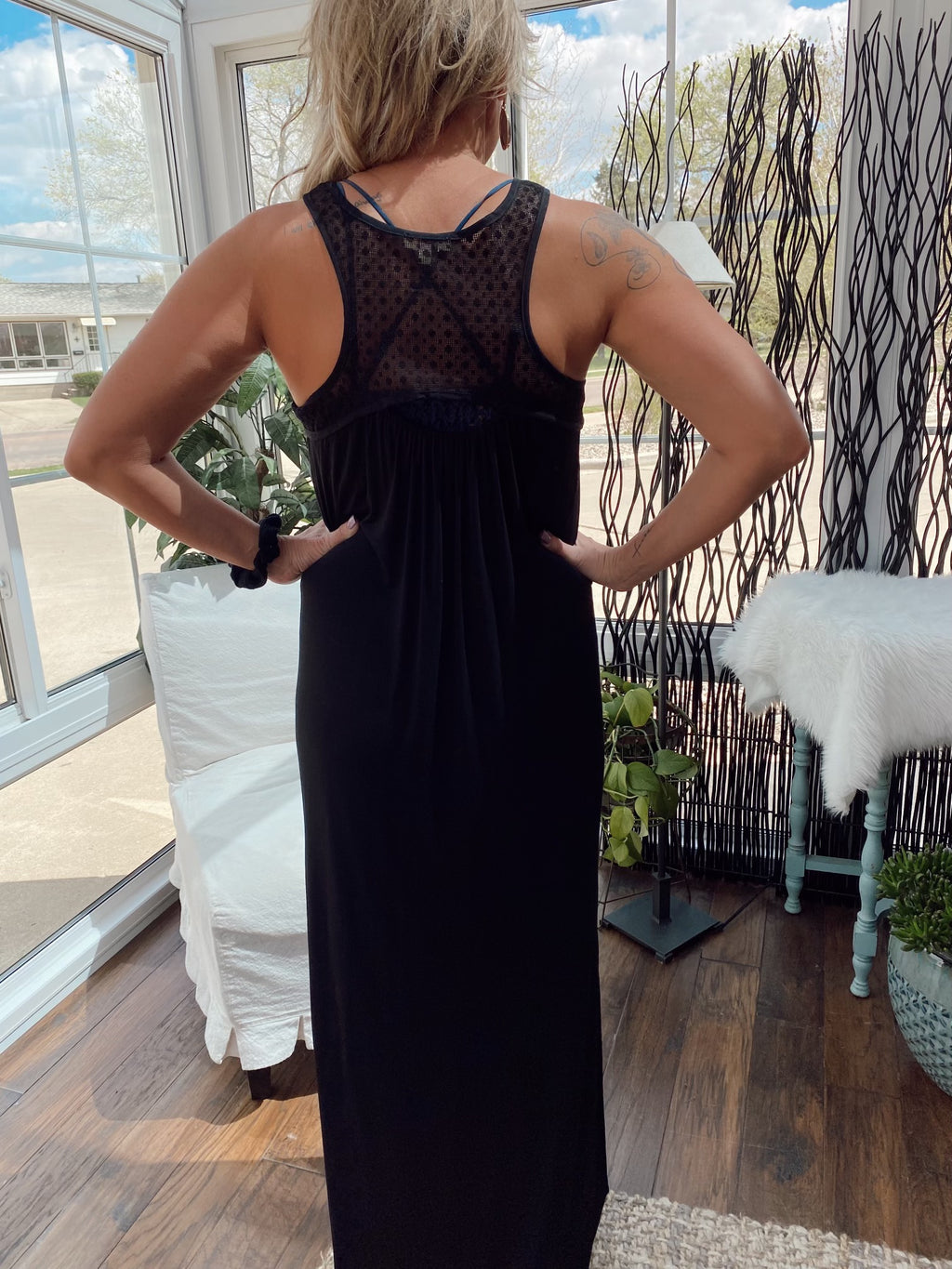 Black In Lace Maxi Dress - Catching Fireflies Boutique