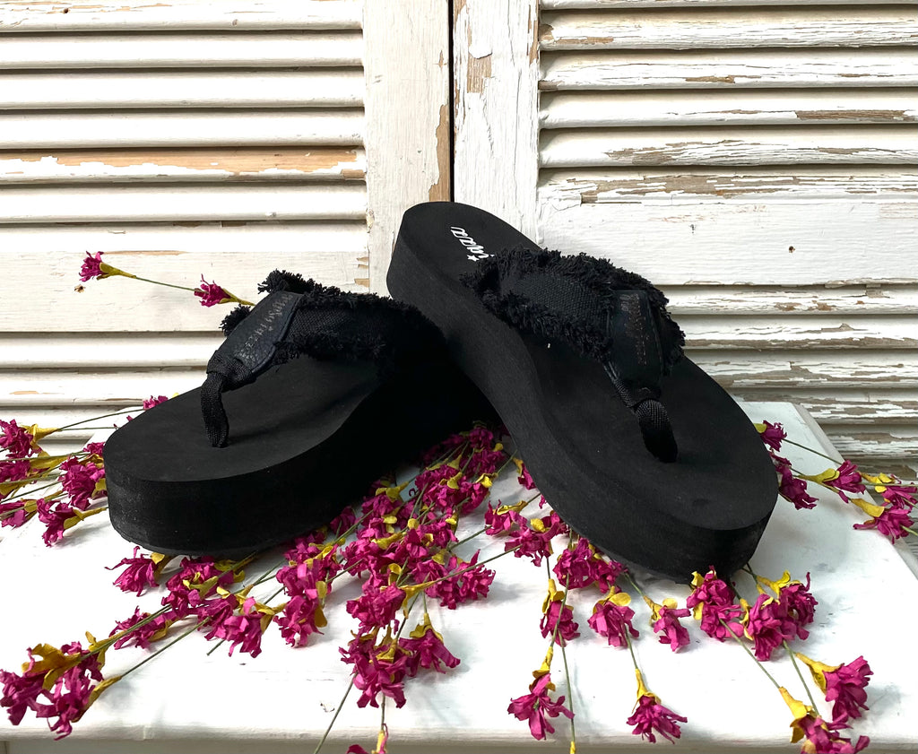Wicked Black Fray Platform Sandal - Catching Fireflies Boutique