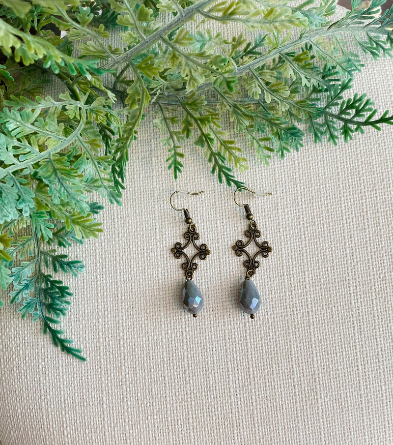 ^Picture Perfect Grey Stone Drop Earrings - Catching Fireflies Boutique